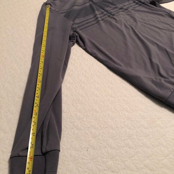 Travis Mathew Shirt Men's Medium Gray Polo Golf Stretch Logo Long Sleeve - Picture 7 of 7